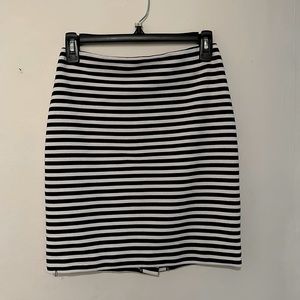 Ann Taylor LOFT black and white striped 0P Pencil Skirt